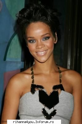 Poze - Admin - ..:: Rihanna ::..