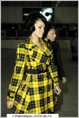 Poze - Admin - ..:: Rihanna ::..