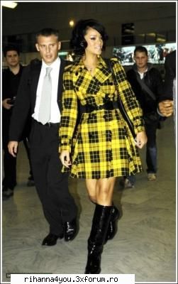 Poze - Admin - ..:: Rihanna ::..