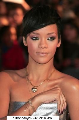 Poze - Admin - ..:: Rihanna ::..