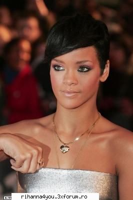 Poze - Admin - ..:: Rihanna ::..