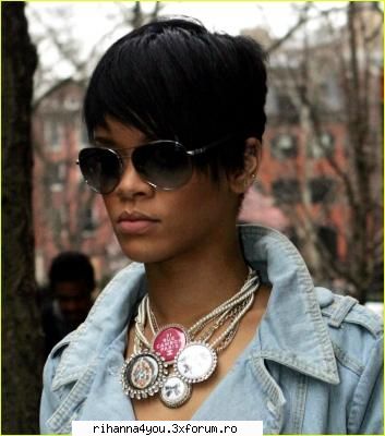 Poze - Admin - ..:: Rihanna ::..