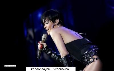 Poze - ChUpA ChUpS - ..:: Rihanna ::..