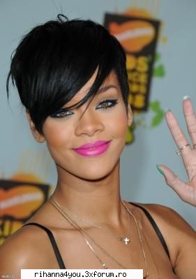Poze - ChUpA ChUpS - ..:: Rihanna ::..